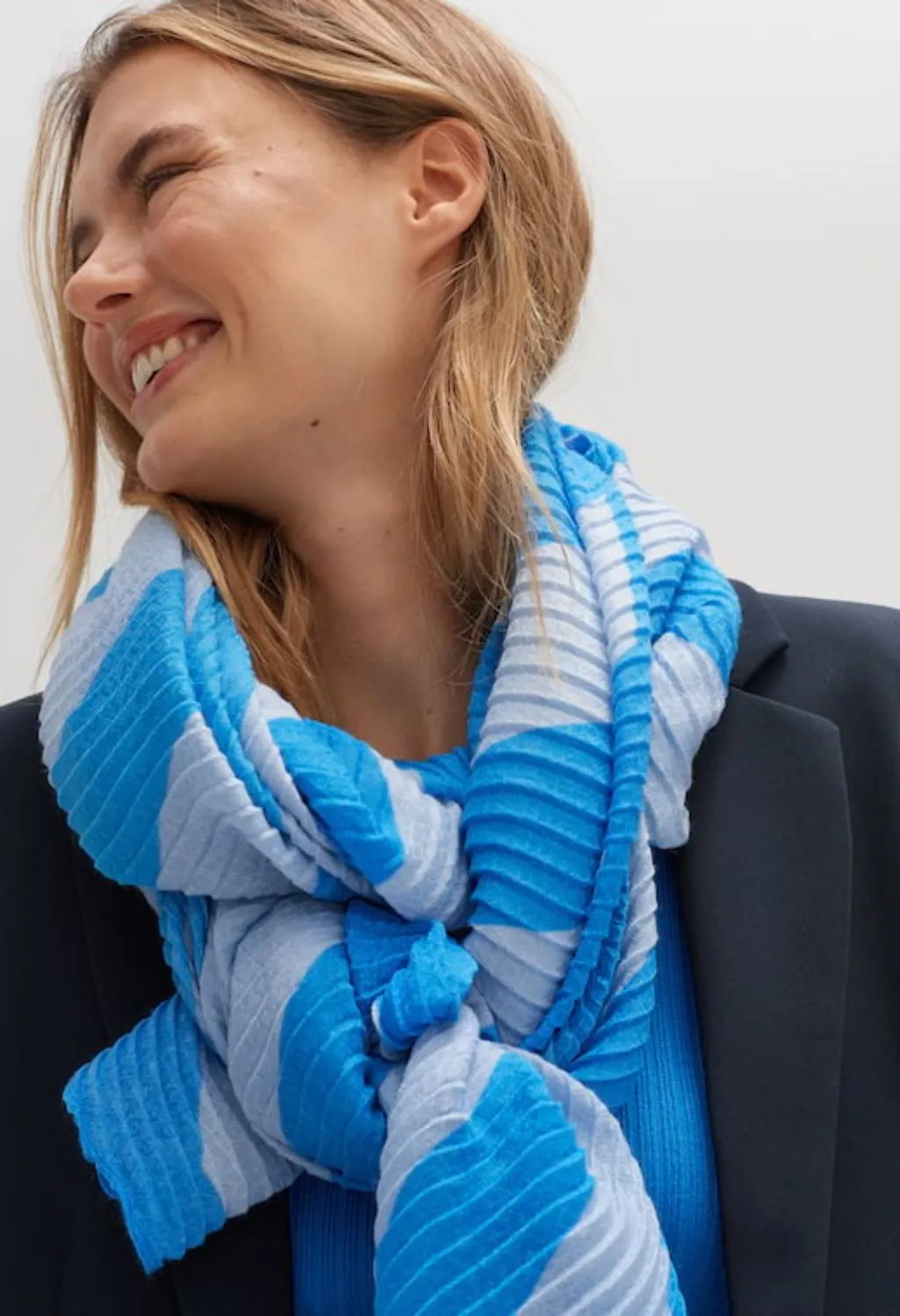 Amarnie Scarf