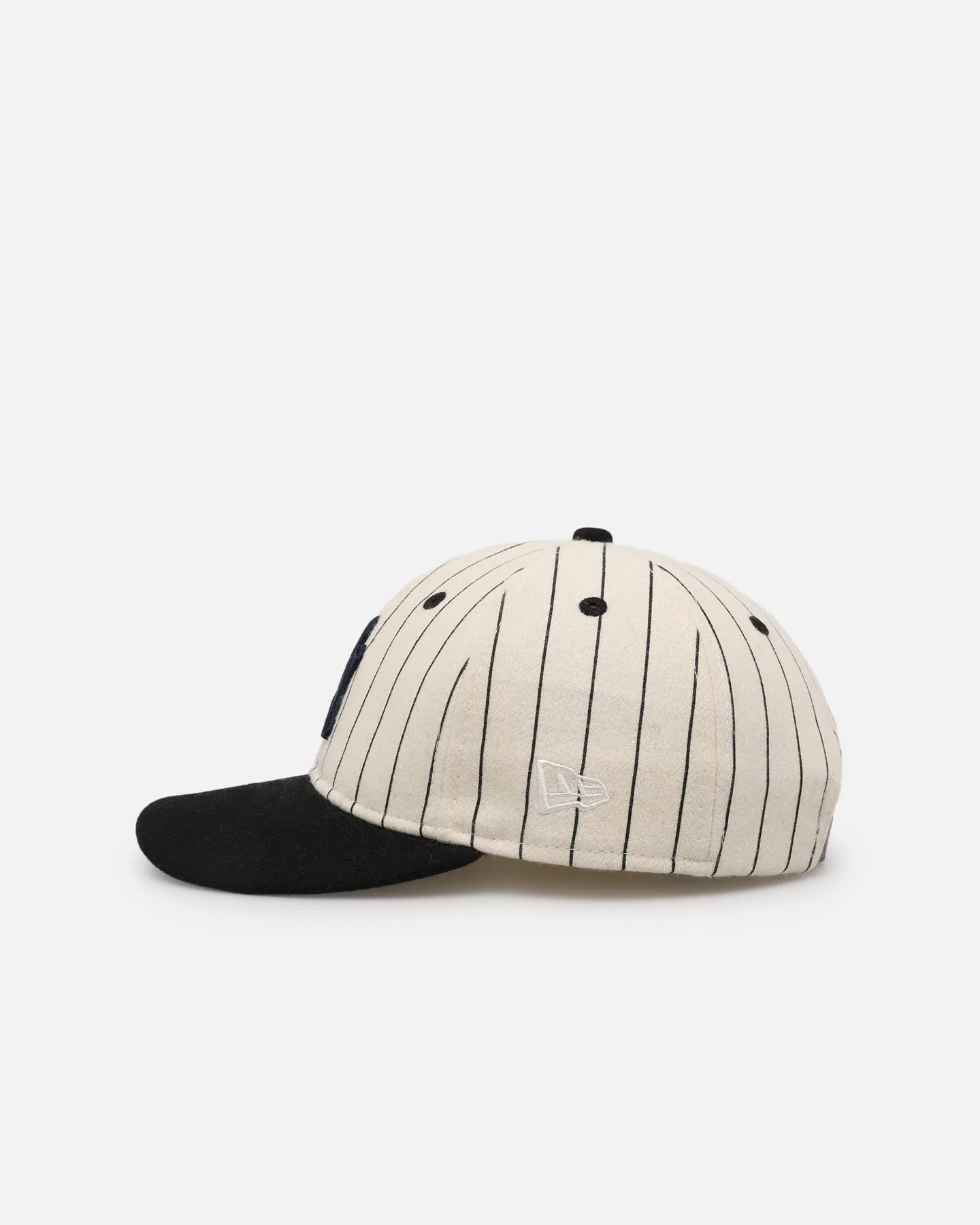 New Era New York Yankees 9FIFTY Retro Crown Strapback Off White/Black