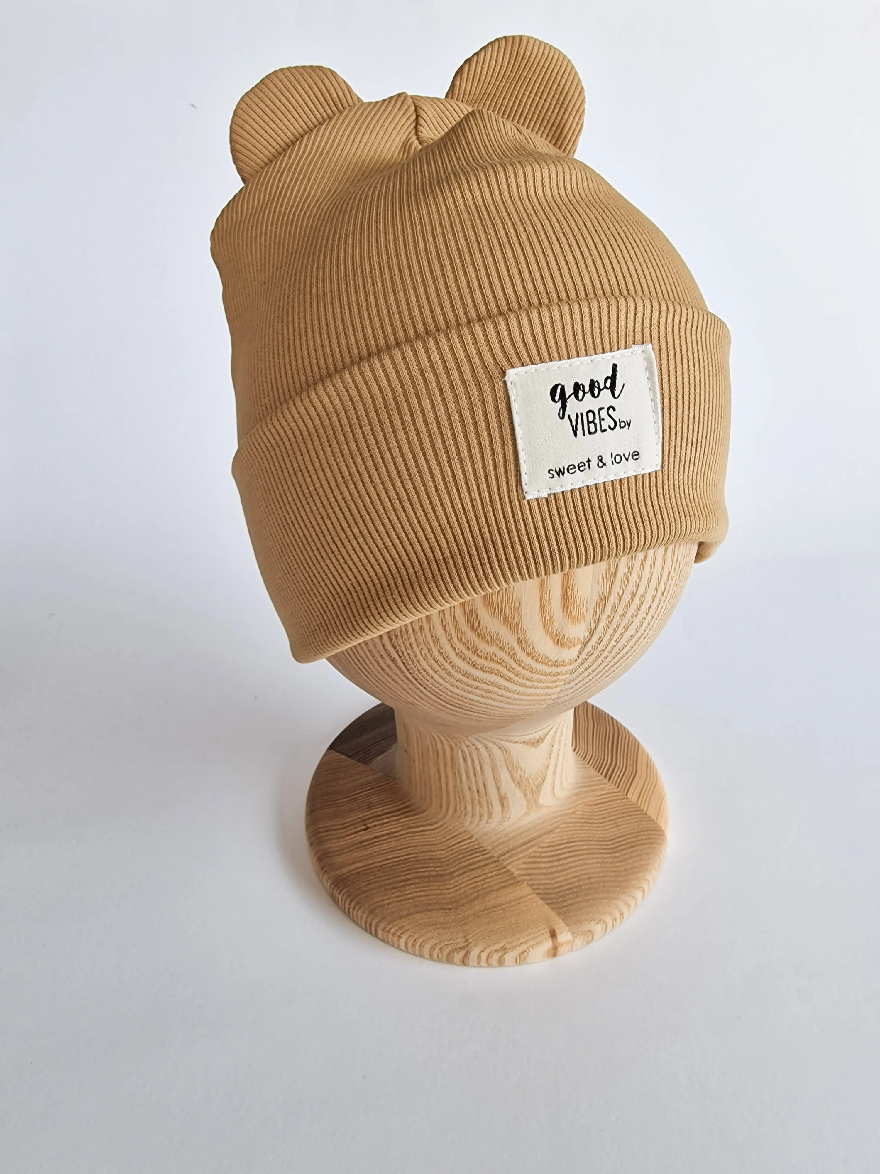 Winter bear beanie folded mustard